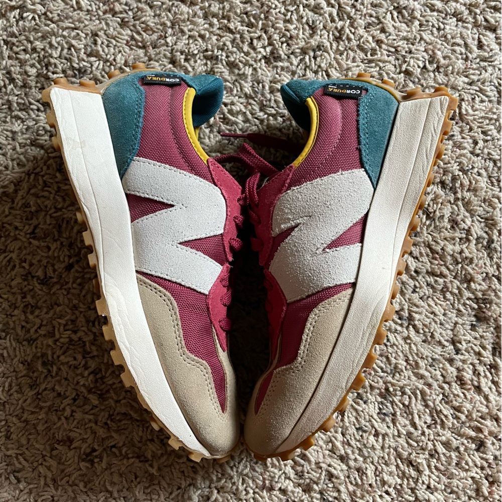 New Balance 327
